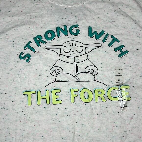 Star Wars Cream Green Baby Yoda Strong with the Force Graphic Tee Size S M L XXL - Picture 12 of 15